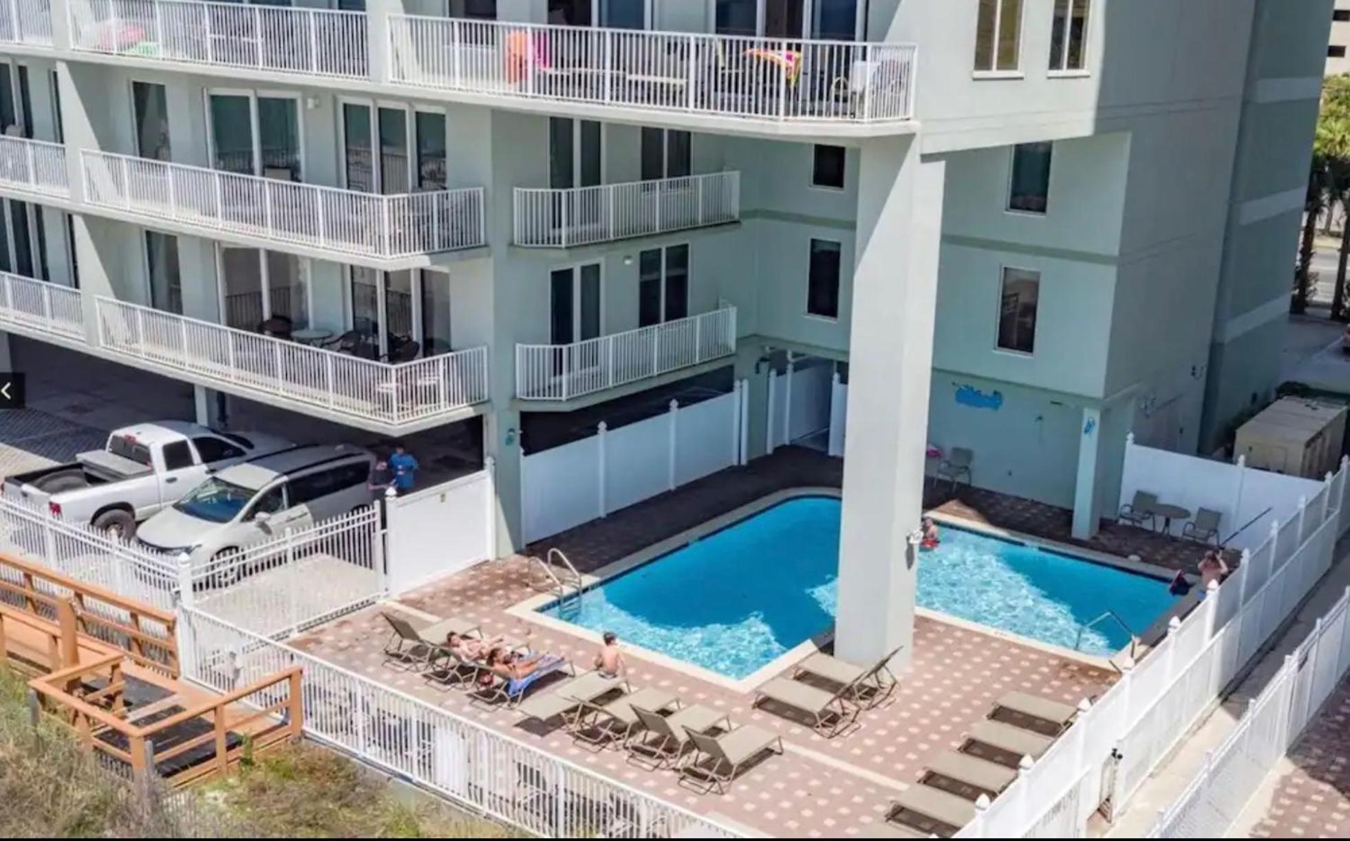Beachfront Bliss Luxe 3br At Marisol Complex