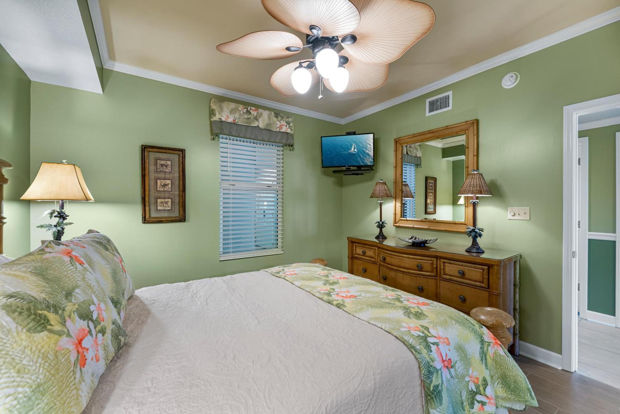 Beachfront Bliss Luxe 3br At Marisol Complex